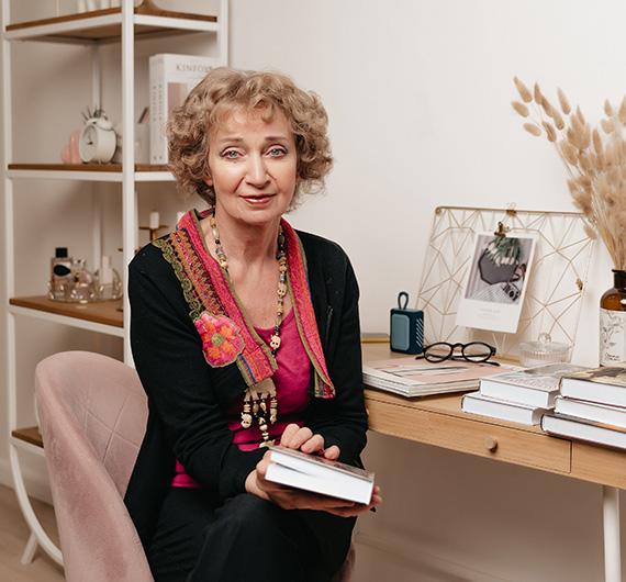 Открываем новые имена современной зарубежной прозы: интервью с Антониной Галль