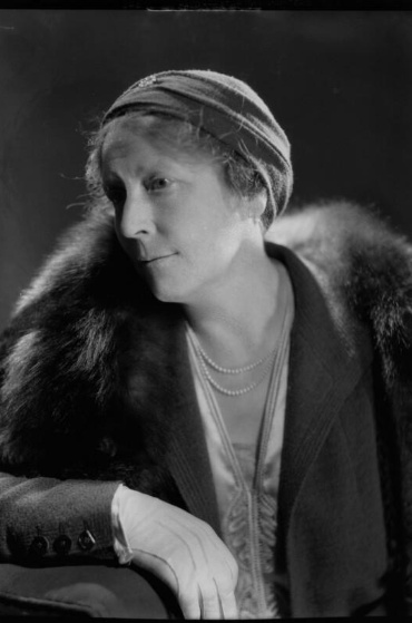 Эмили Хильда Янг