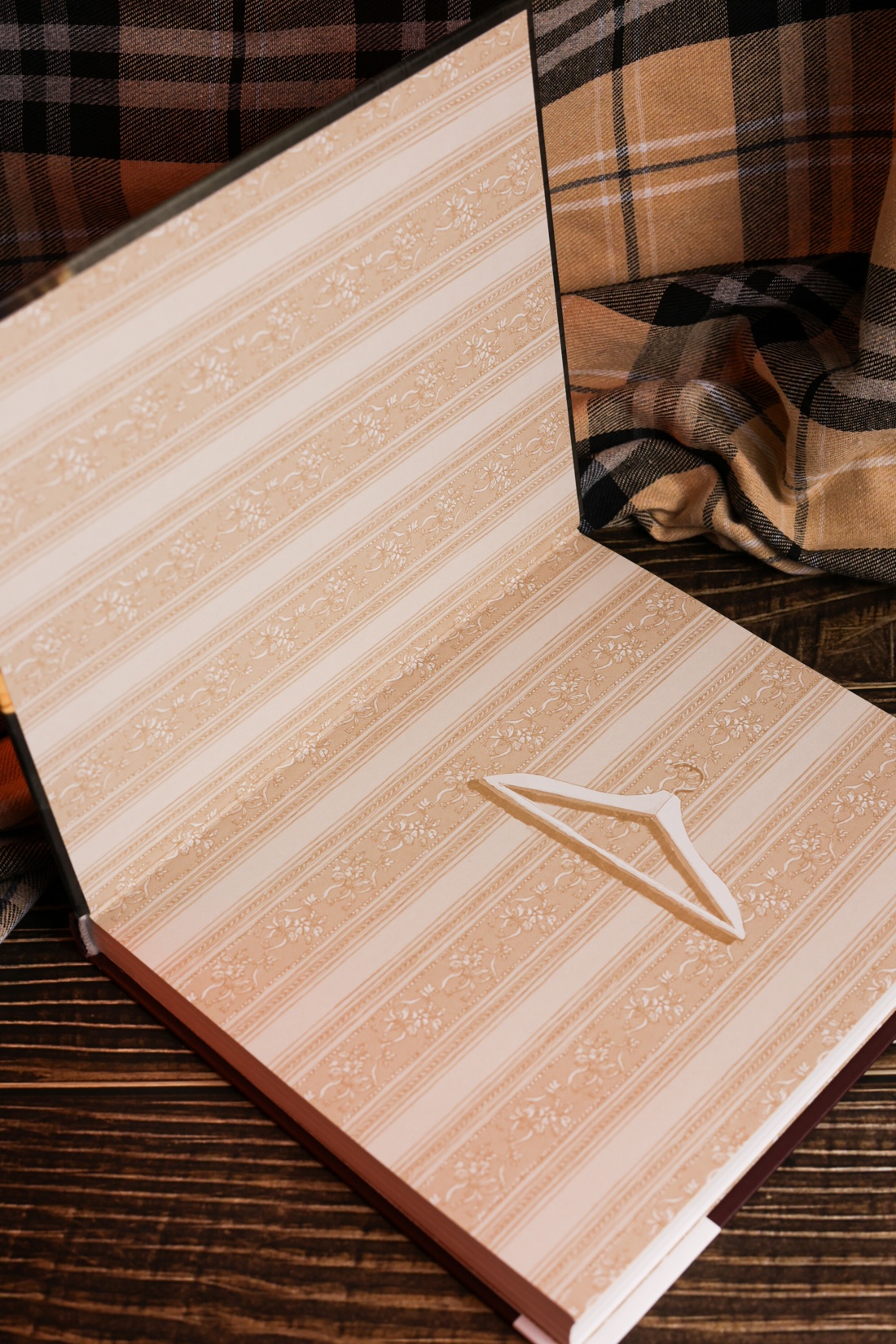 Промо материал к книге "Ирония судьбы, или С легким паром! (К 50-летнему юбилею фильма)" №7